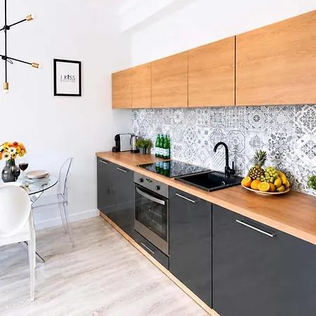 Апартаменти Elegant Near Vitsula River *