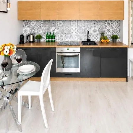 Апартаменти Elegant Near Vitsula River